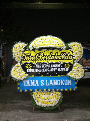Papan Bunga Duka di Pringsurat
